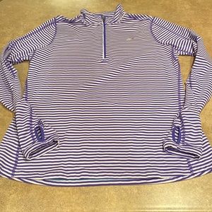 Women’s 1/4 zip Nike shirt size large